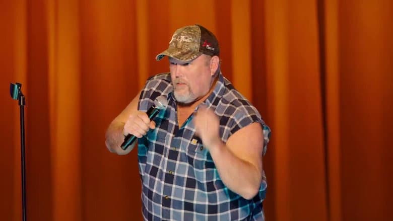 Backdrop from Larry the Cable Guy: Remain Seated