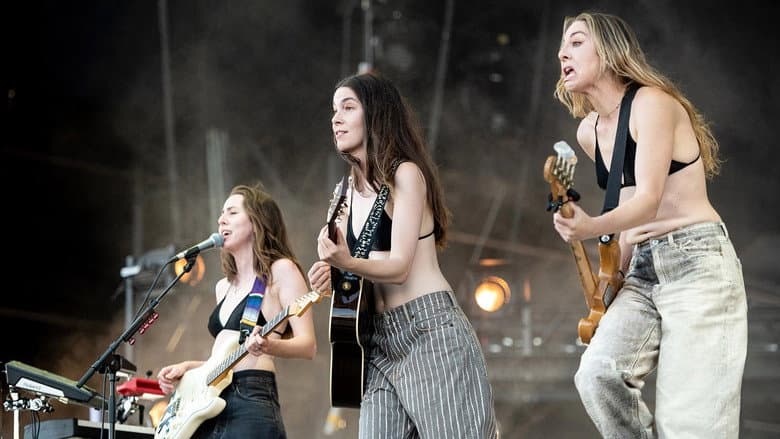 Backdrop from HAIM at Glastonbury 2022