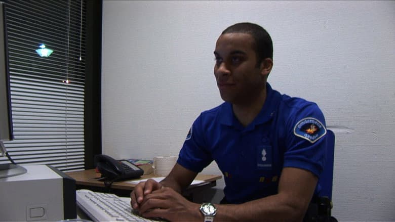 Backdrop from Des bleus dans la police